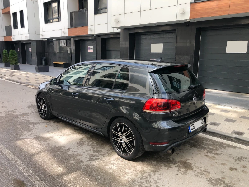 VW Golf 2.0 GTI , снимка 10 - Автомобили и джипове - 47550255