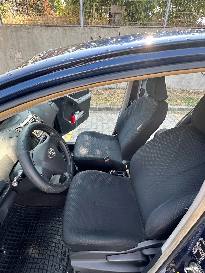 Toyota Yaris, снимка 11 - Автомобили и джипове - 47312925