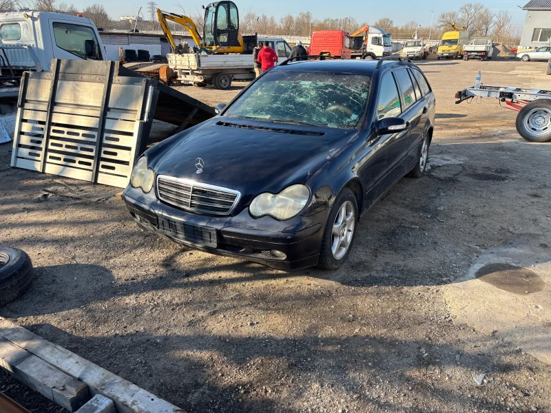 Mercedes-Benz C 220, снимка 1 - Автомобили и джипове - 49430246