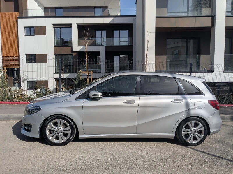 Mercedes-Benz B 180 d Sports Tourer, снимка 5 - Автомобили и джипове - 49507491