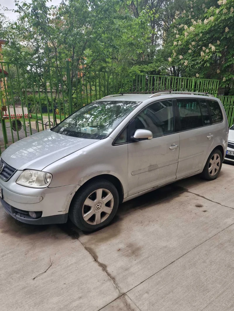 VW Touran, снимка 4 - Автомобили и джипове - 52646802