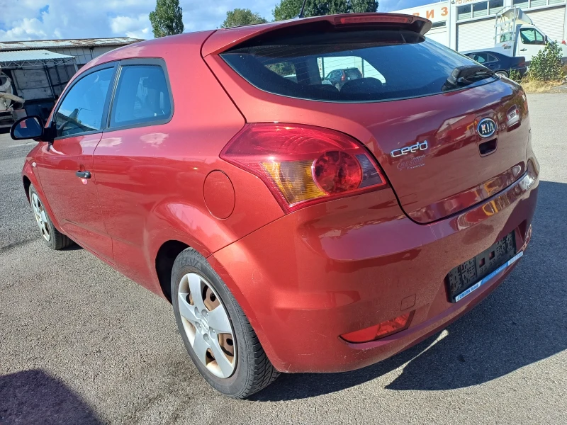 Kia Ceed 1.4.     2008г., снимка 11 - Автомобили и джипове - 51696822