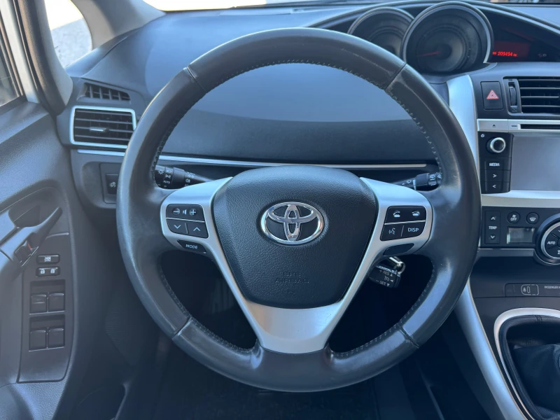 Toyota Verso 1.6D4D* KAMERA* PANORAMA* 6sk* ПЕРЛА* ЛИЗИНГ, снимка 7 - Автомобили и джипове - 51823738