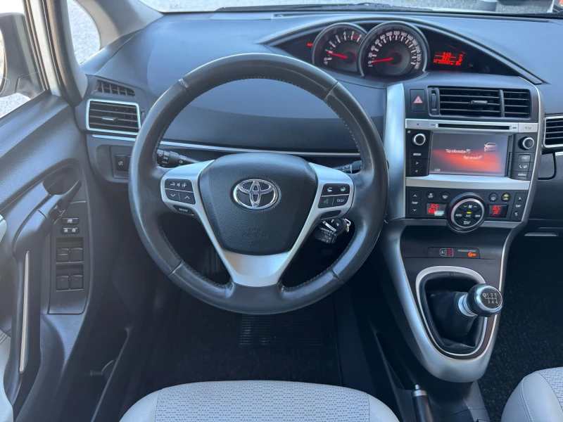 Toyota Verso 1.6D4D* KAMERA* PANORAMA* 6sk* ПЕРЛА* ЛИЗИНГ, снимка 3 - Автомобили и джипове - 51823738