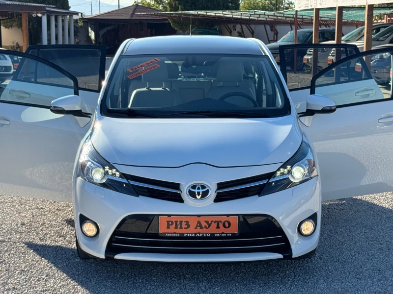 Toyota Verso 1.6D4D* KAMERA* PANORAMA* 6sk* ПЕРЛА* ЛИЗИНГ, снимка 2 - Автомобили и джипове - 51823738