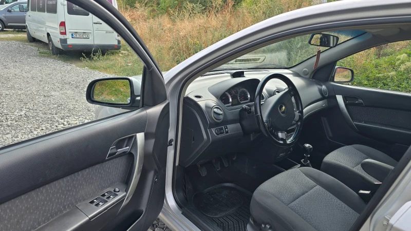 Chevrolet Aveo, снимка 12 - Автомобили и джипове - 53061772