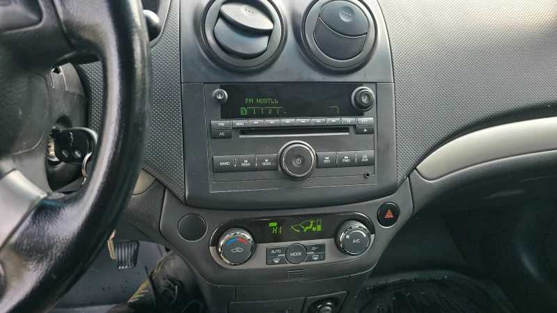 Chevrolet Aveo, снимка 14 - Автомобили и джипове - 53061772