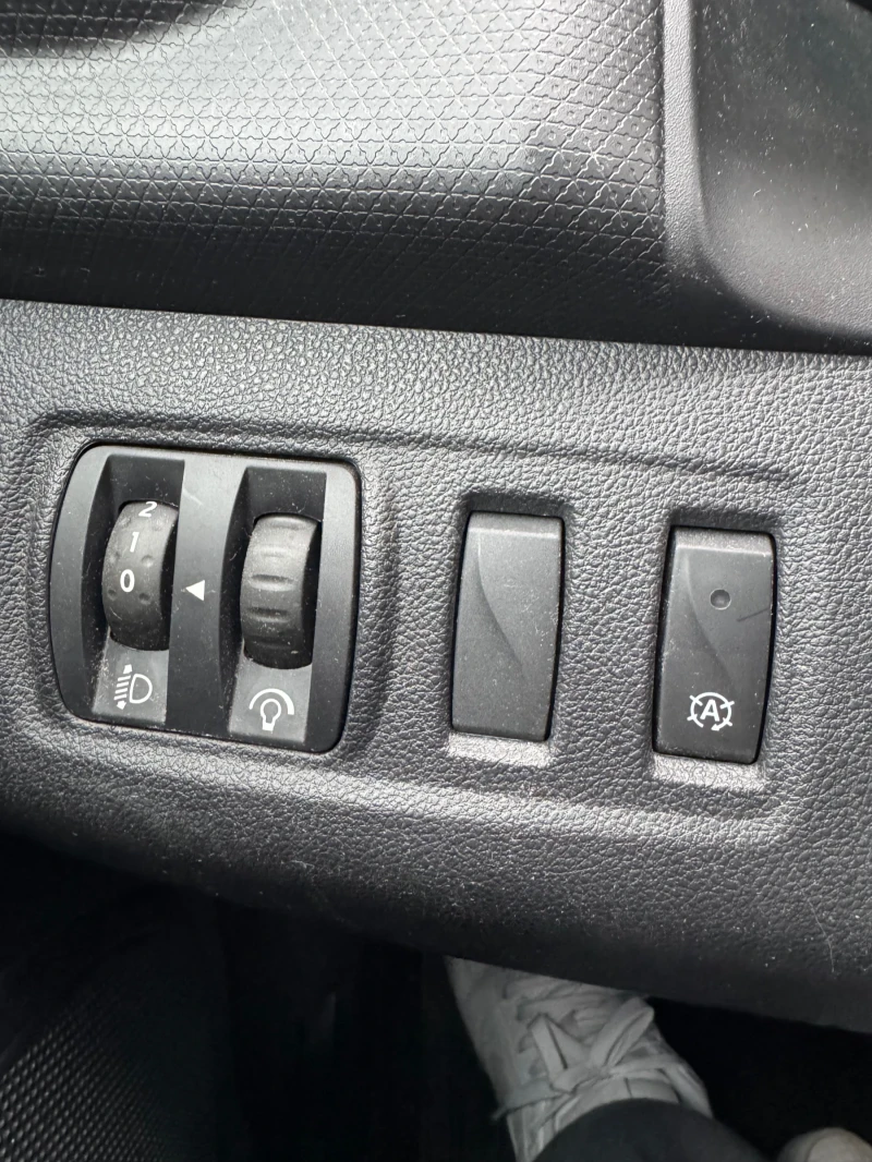 Renault Clio 1.5 Dci, снимка 14 - Автомобили и джипове - 52386252