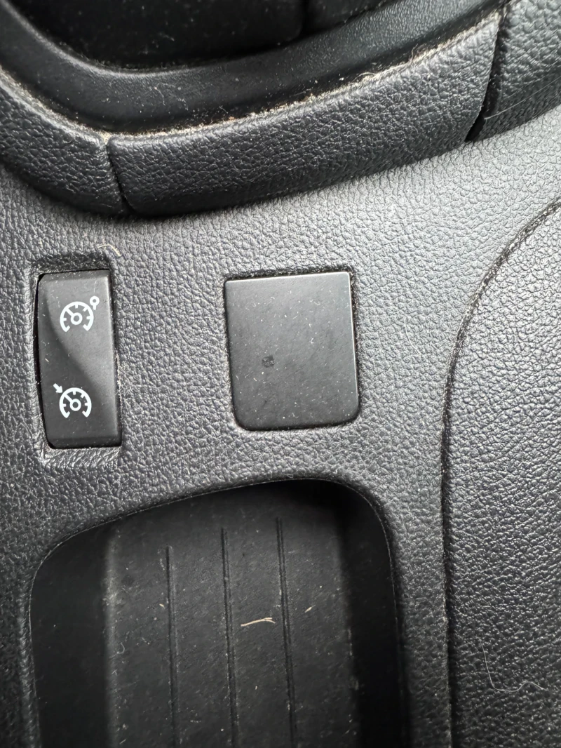 Renault Clio 1.5 Dci, снимка 16 - Автомобили и джипове - 52386252