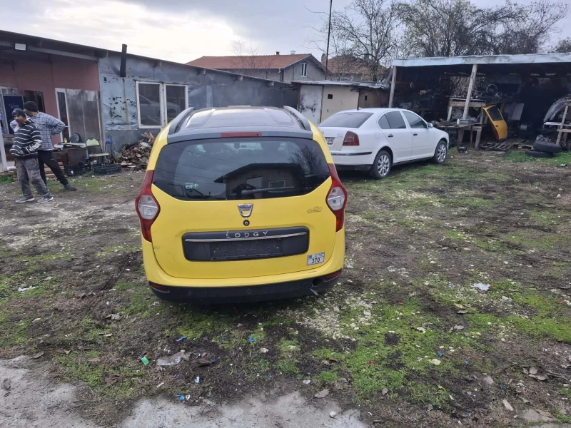 Dacia Lodgy 1.6 nisan motor, снимка 3 - Автомобили и джипове - 52725556