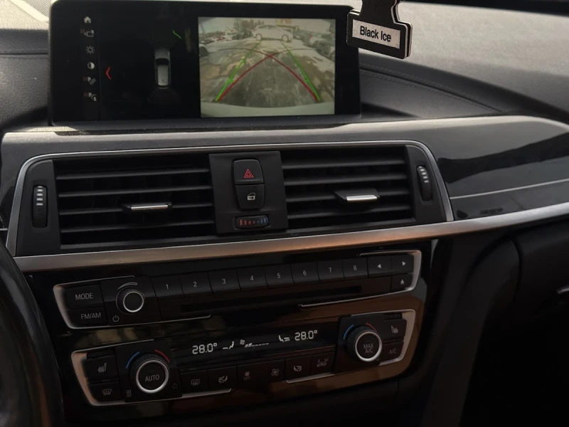 BMW 328 2018 LCI * M-PACK* HEAD-UP* BLACK OPTIC* DIGITAL* , снимка 10 - Автомобили и джипове - 53101219