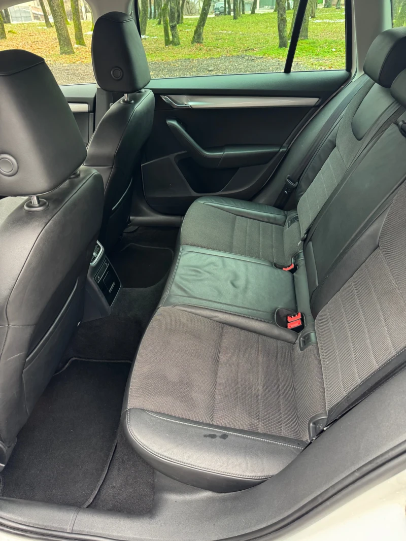 Skoda Octavia 2.0 TDI, снимка 13 - Автомобили и джипове - 53446588