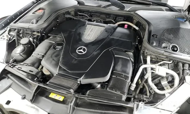 Mercedes-Benz E 400 ПАНО / ДИСТР/ ЦЯЛ ДИСПЛЕЙ / 360 / HEAD-UP / ЛИЗИНГ, снимка 5 - Автомобили и джипове - 54896753