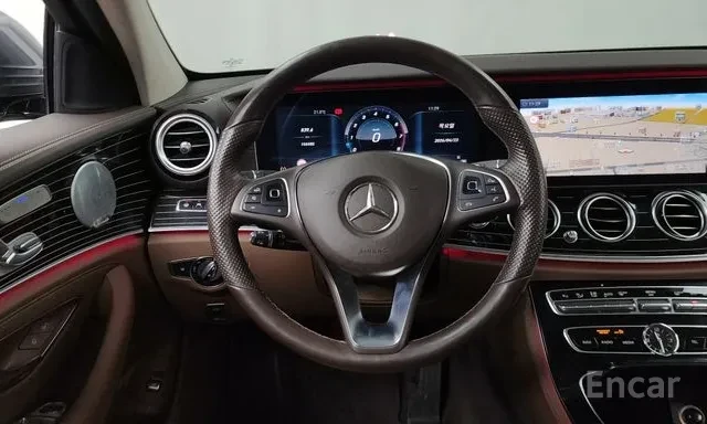 Mercedes-Benz E 400 ПАНО / ДИСТР/ ЦЯЛ ДИСПЛЕЙ / 360 / HEAD-UP / ЛИЗИНГ, снимка 9 - Автомобили и джипове - 54896753