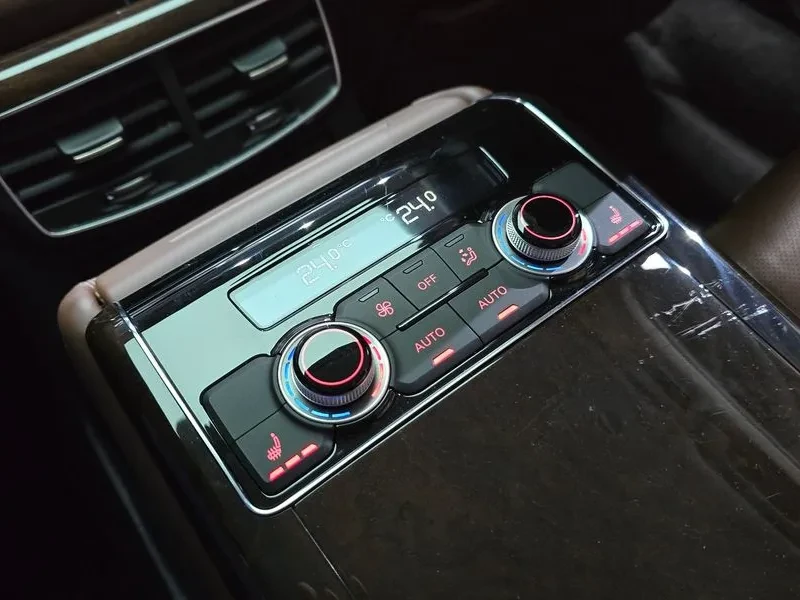 Audi A8 4.2 TDI QUATTRO, снимка 17 - Автомобили и джипове - 55096375