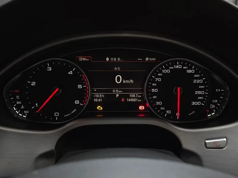 Audi A8 4.2 TDI QUATTRO, снимка 8 - Автомобили и джипове - 55096375