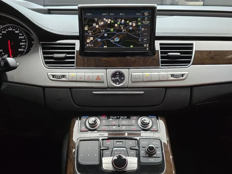 Audi A8 4.2 TDI QUATTRO, снимка 14 - Автомобили и джипове - 55096375