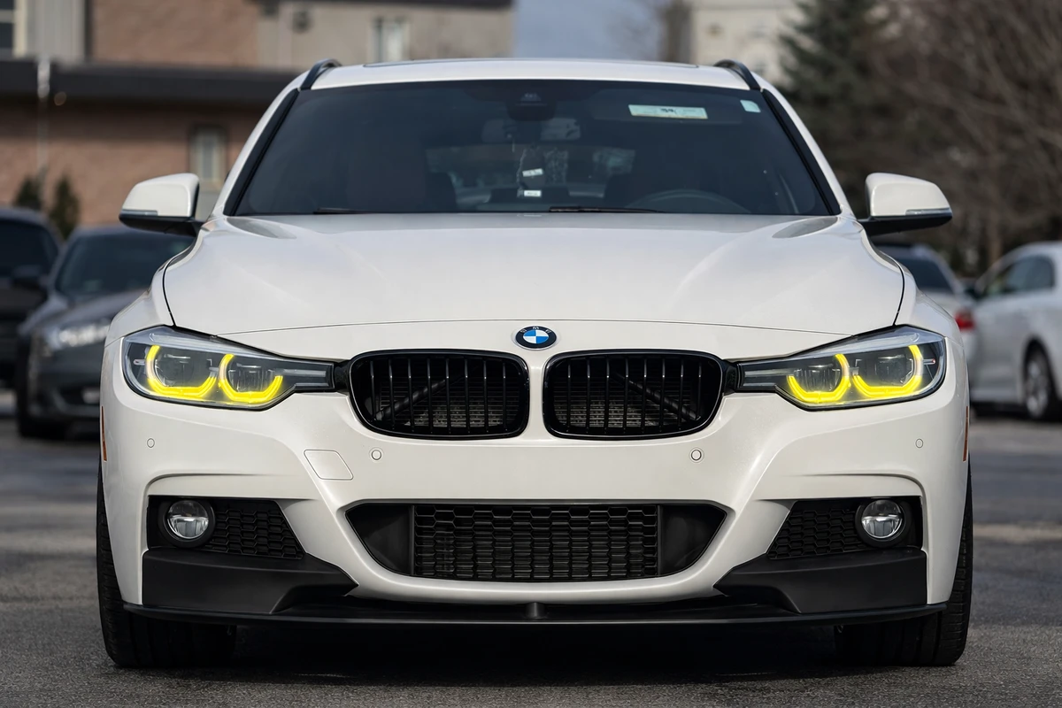 BMW 328 2018 LCI * M-PACK* HEAD-UP* BLACK OPTIC* DIGITAL* , снимка 1