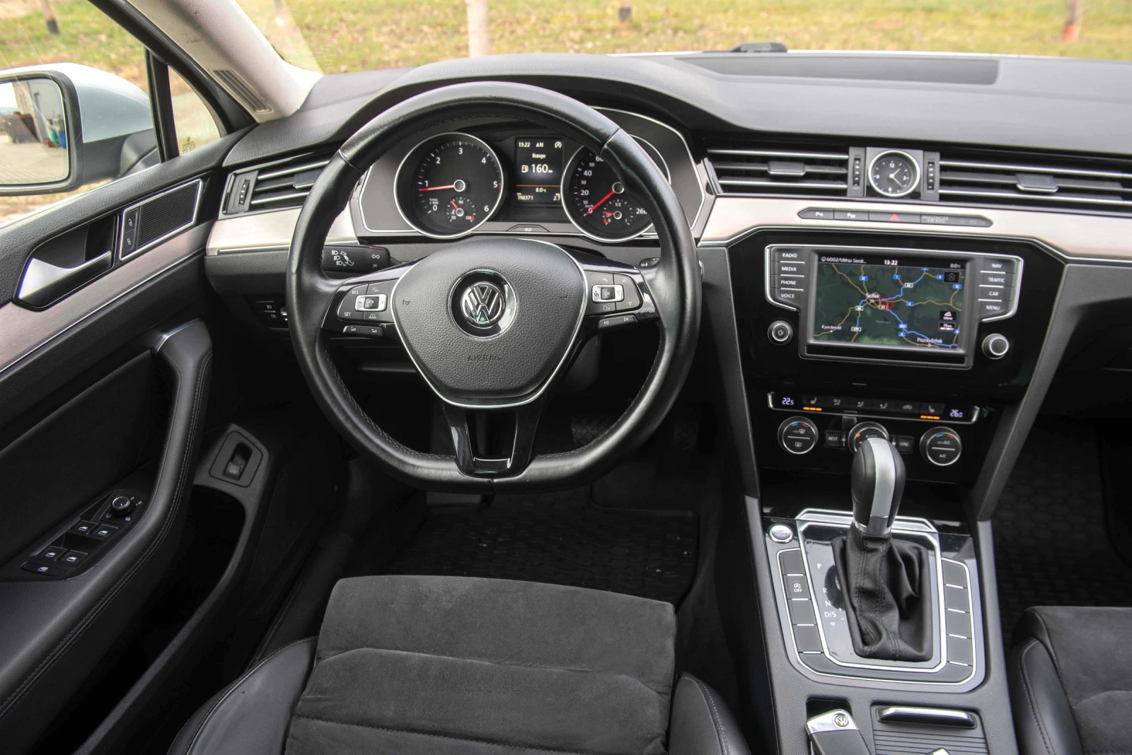 VW Passat 2.0TDI* HighLine* * * Keyless*  | Mobile.bg   15