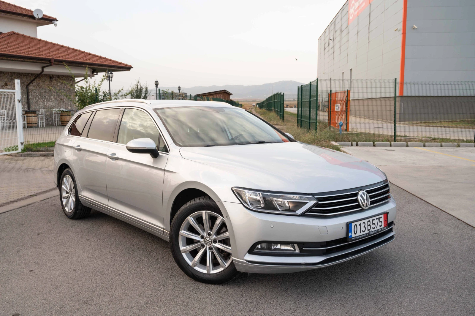 VW Passat 2.0TDI* HighLine* АСС* КАМЕРА* Keyless* Алкантра - изображение 2