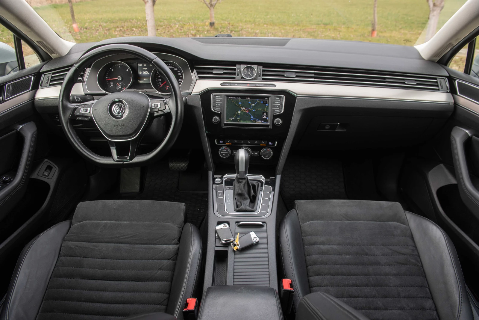 VW Passat 2.0TDI* HighLine* * * Keyless*  | Mobile.bg   17