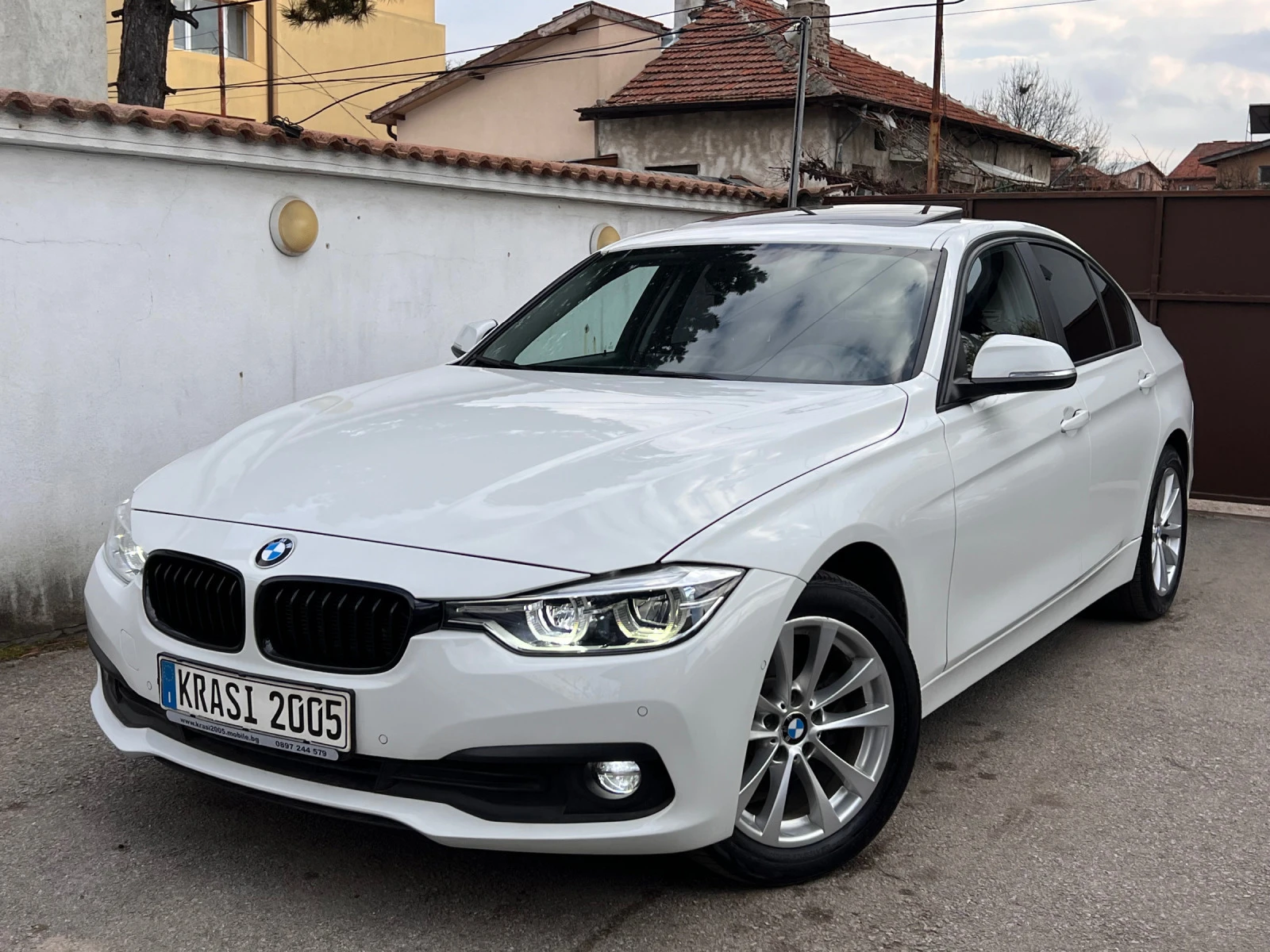 BMW 320 I x-DRIVE FACELIFT 62000KM!!! NAVI LED AUTOMATIC - [1] 