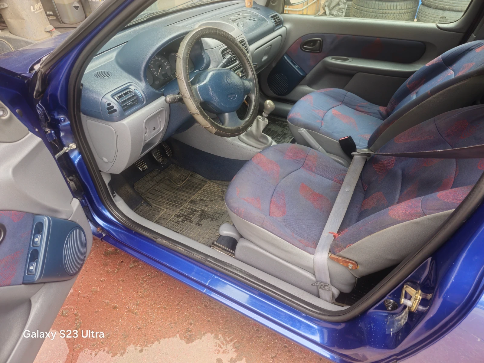 Renault Clio  - изображение 6