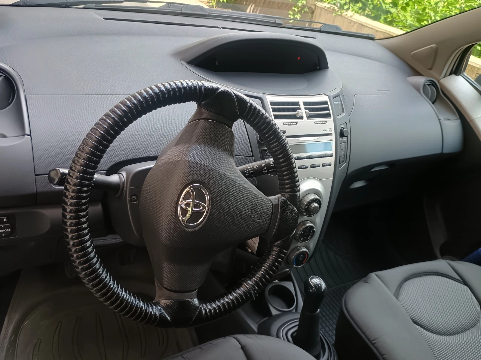 Toyota Yaris  - изображение 6