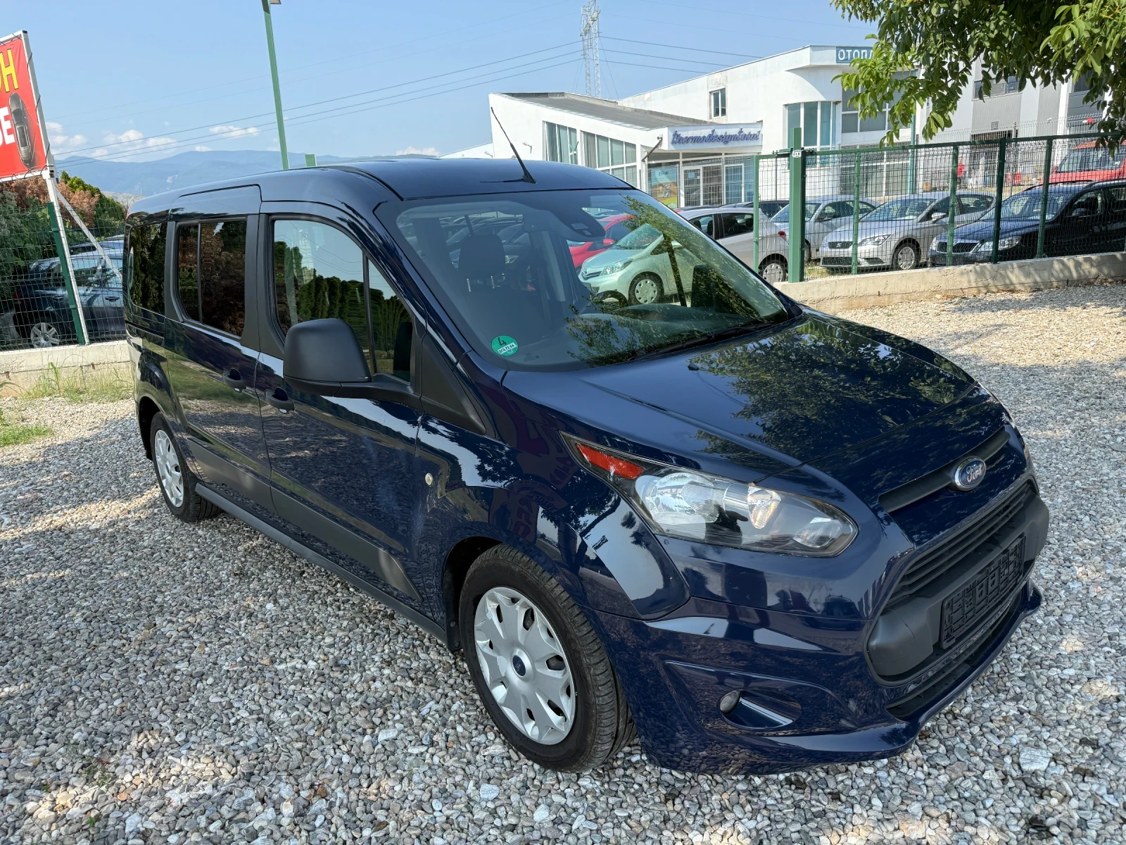 Ford Tourneo Connect 1.5 D 120 - изображение 3