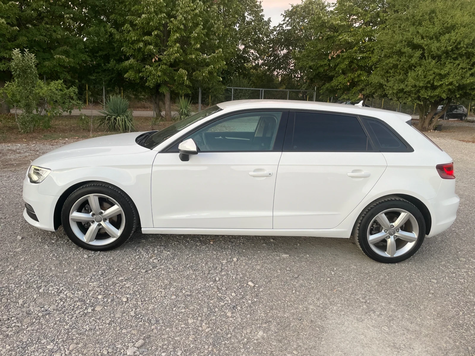 Audi A3 2.0TDI-sportback-automat-led  - изображение 3