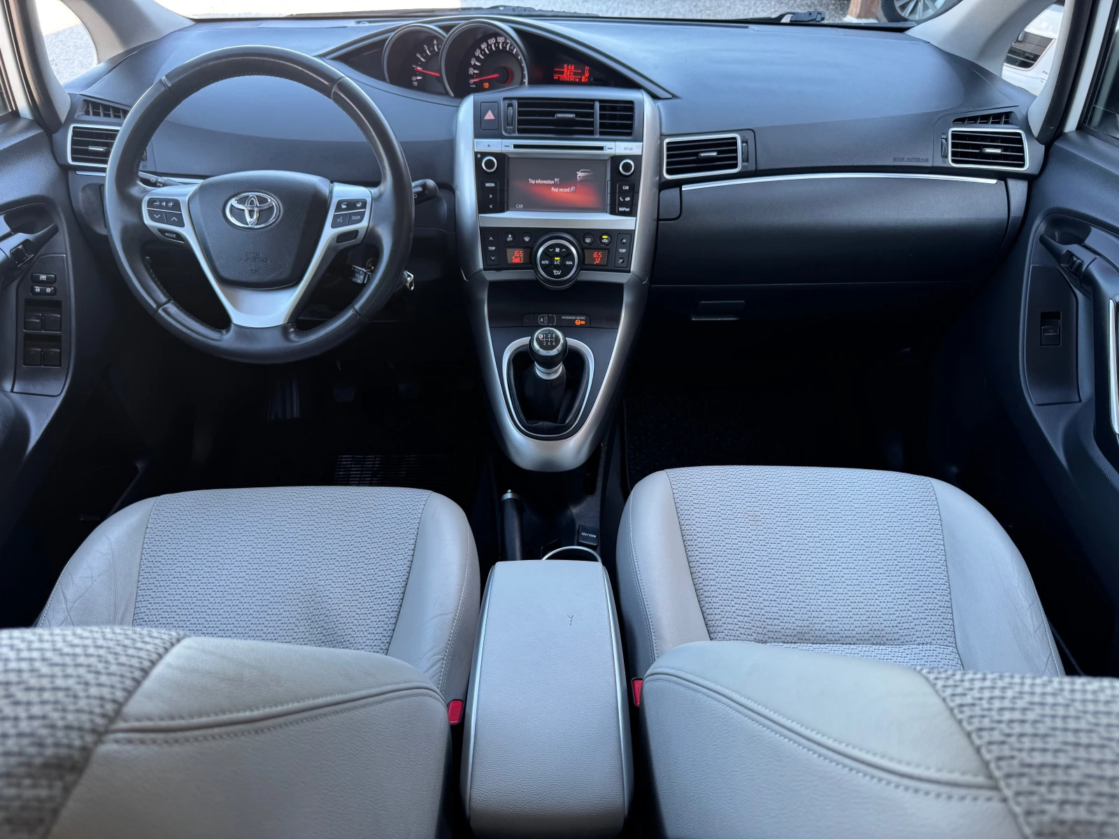 Toyota Verso 1.6D4D* KAMERA* PANORAMA* 6sk* *  | Mobile.bg   11