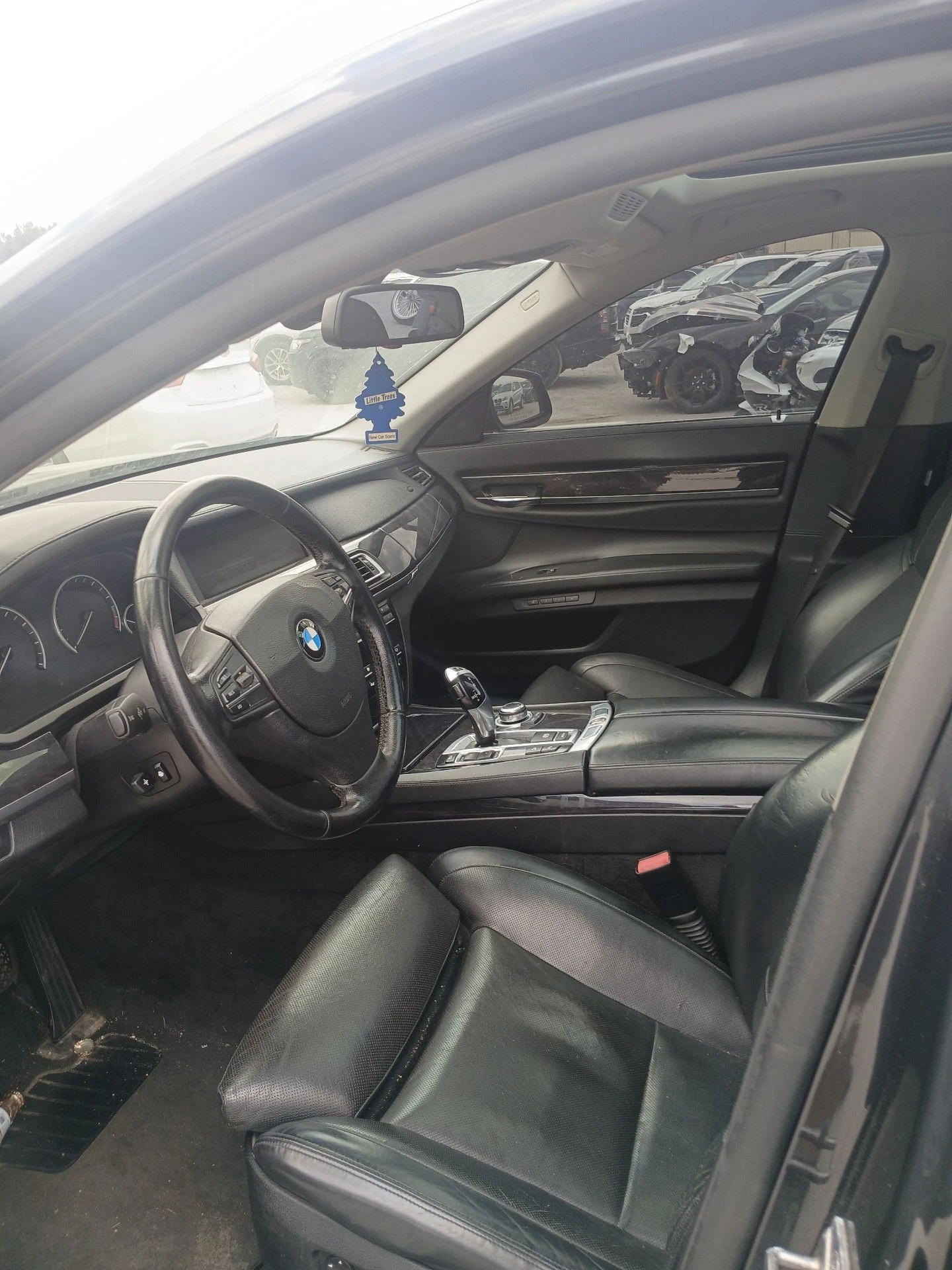 BMW 750 750 xdrive  - изображение 2