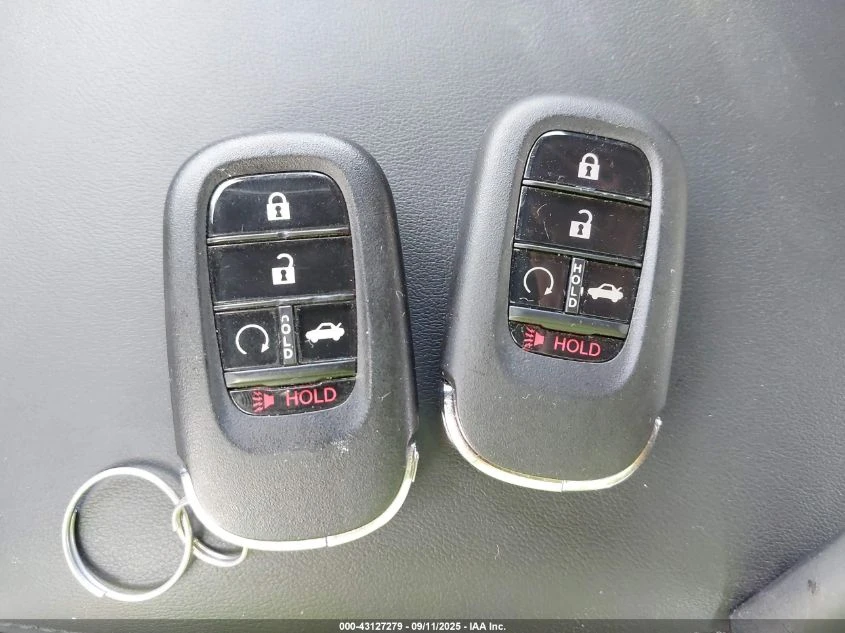 Honda Accord HYBRID Sport-L * ������ ����* CARFAX | Mobile.bg � ����������� 11