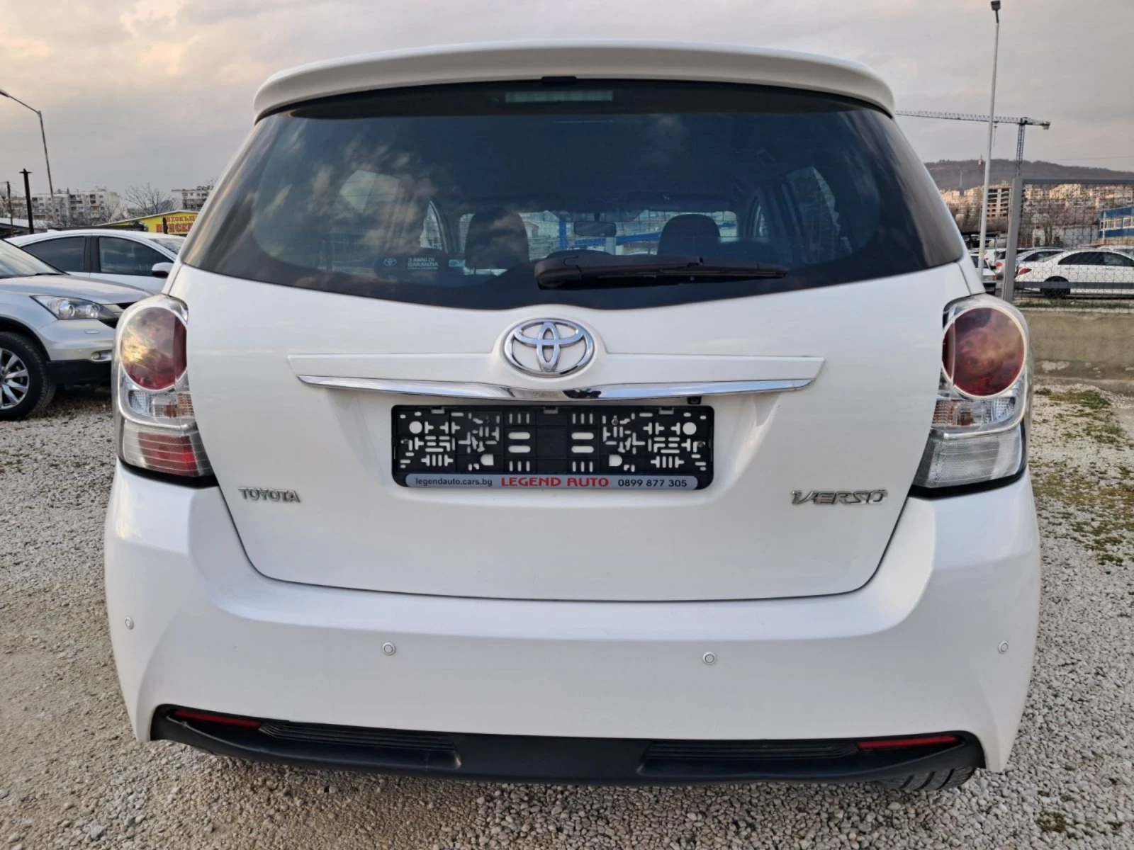 Toyota Verso 1.6 , снимка 5 - Автомобили и джипове - 53900648