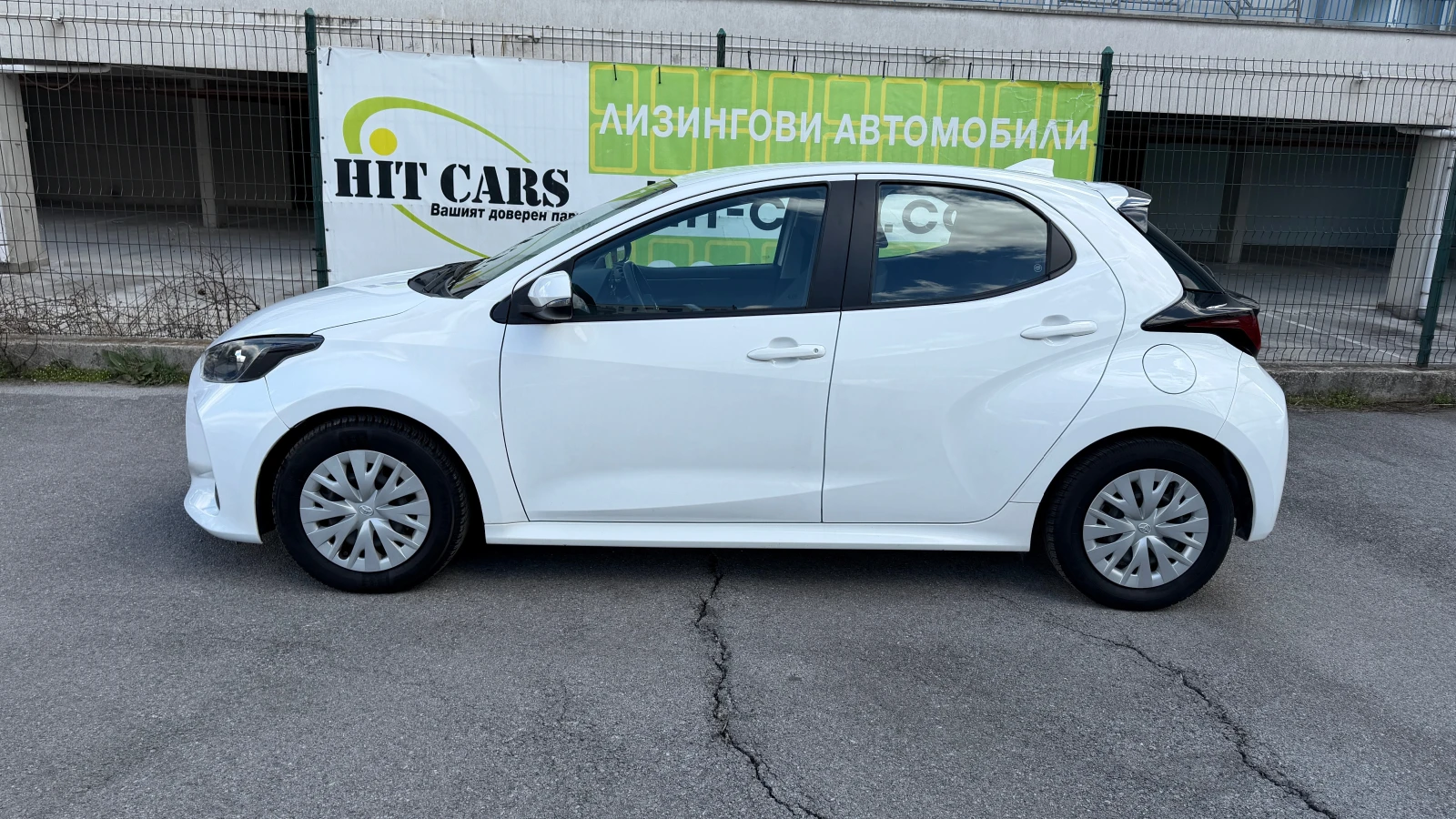 Toyota Yaris 1.5 Hybrid, снимка 4 - Автомобили и джипове - 54149408