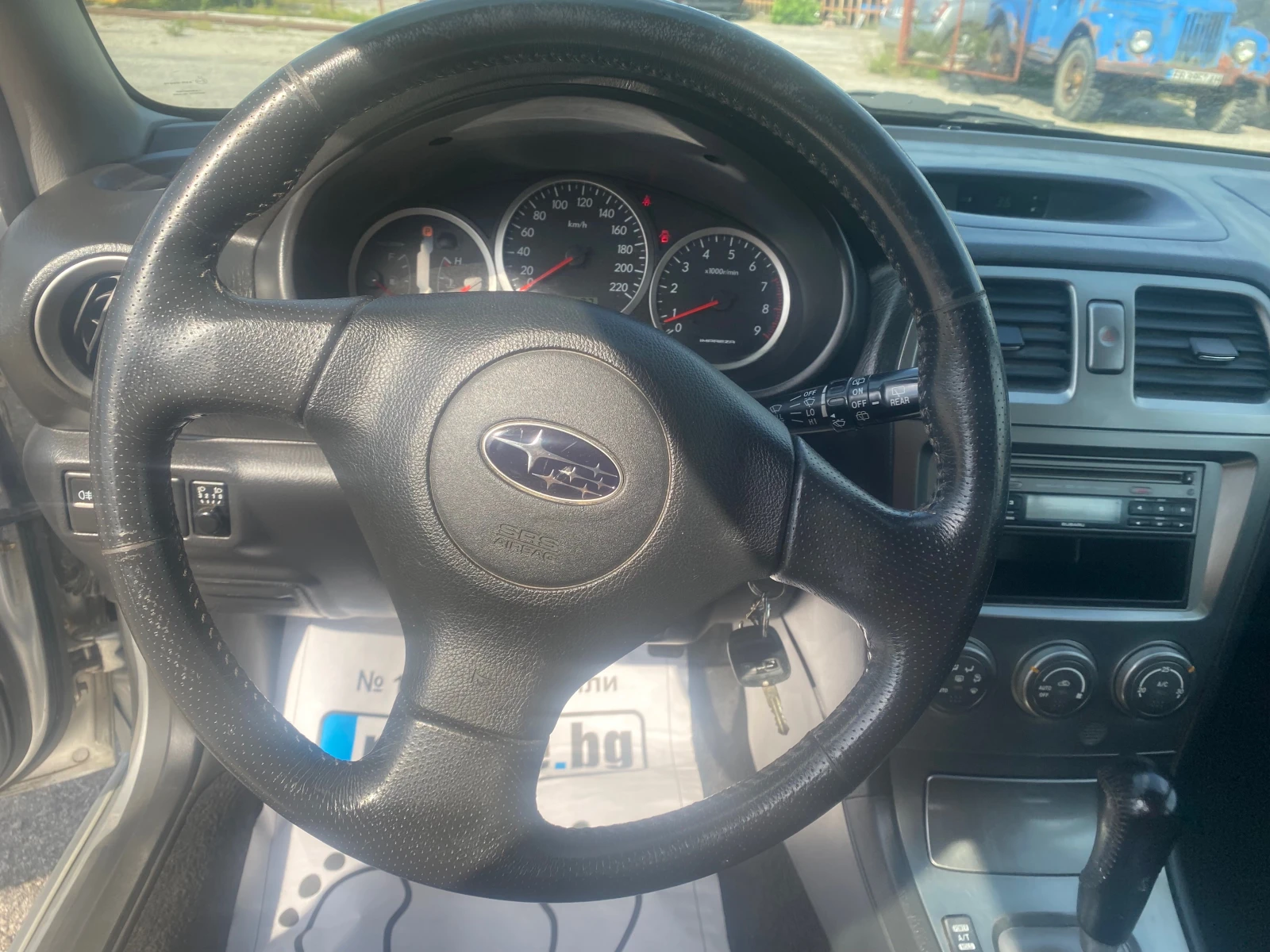 Subaru Impreza 2.0 Автомат, снимка 12 - Автомобили и джипове - 54767378