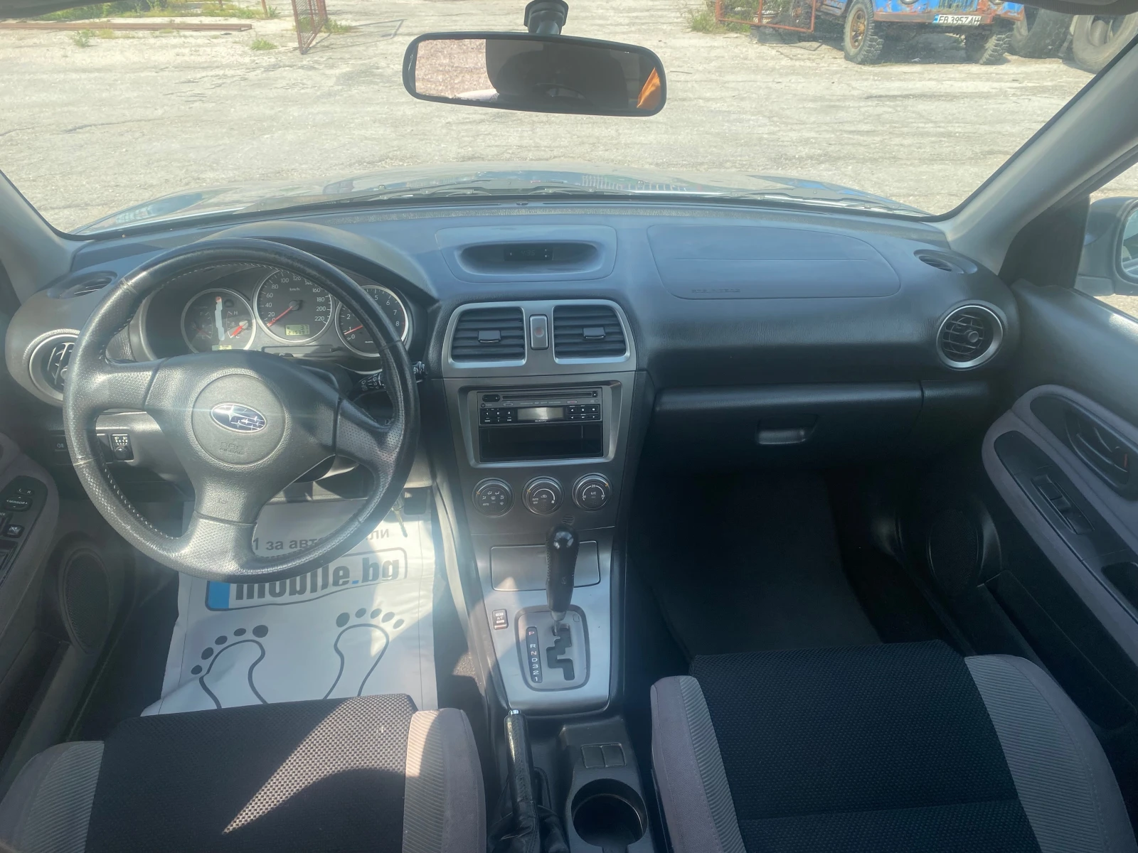Subaru Impreza 2.0 Автомат, снимка 8 - Автомобили и джипове - 54767378