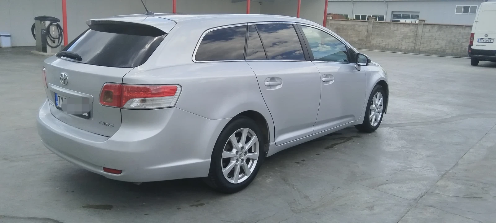Toyota Avensis, снимка 4 - Автомобили и джипове - 55189230