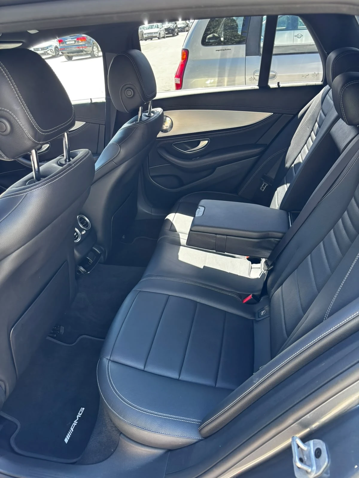 Mercedes-Benz E 300, снимка 5 - Автомобили и джипове - 56005974