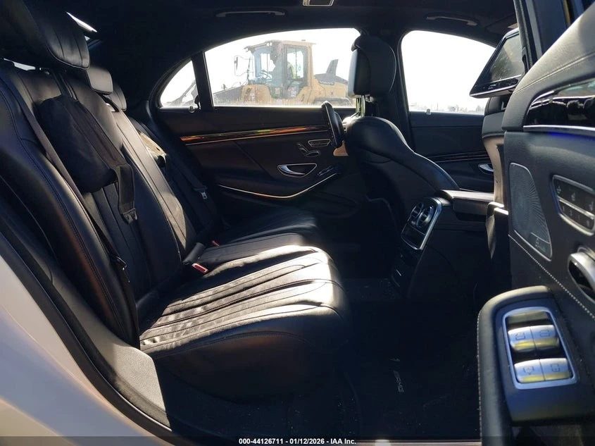 Mercedes-Benz S 63 AMG 4MATIC* BURMESTER* TV* PANO* ПОДГРЕВ* ОБДУХВАНЕ* , снимка 7 - Автомобили и джипове - 56203857