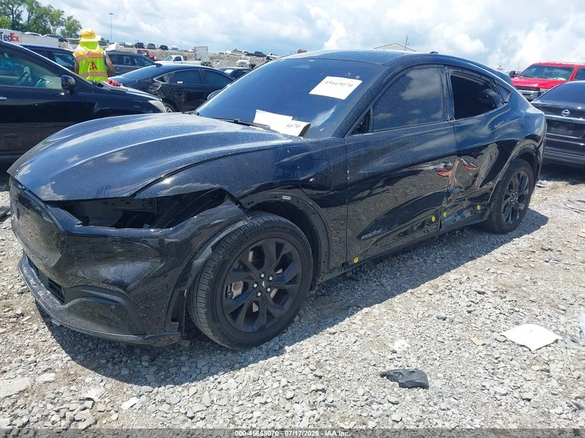 Ford Mustang Mach-E Premium, снимка 2 - Автомобили и джипове - 56484931