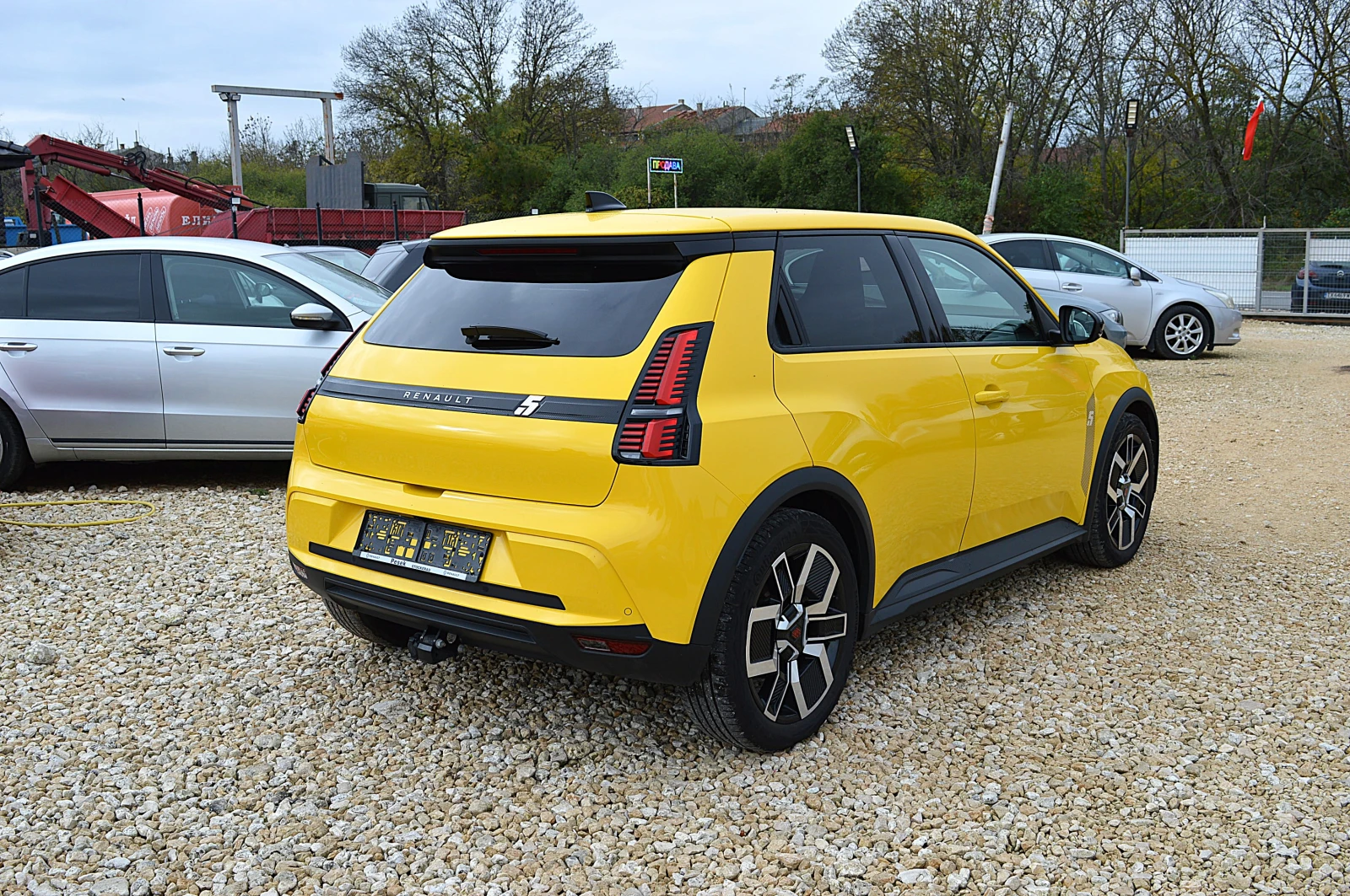Renault 5 E-Tech 52kWh 14000KM, снимка 8 - Автомобили и джипове - 56747163