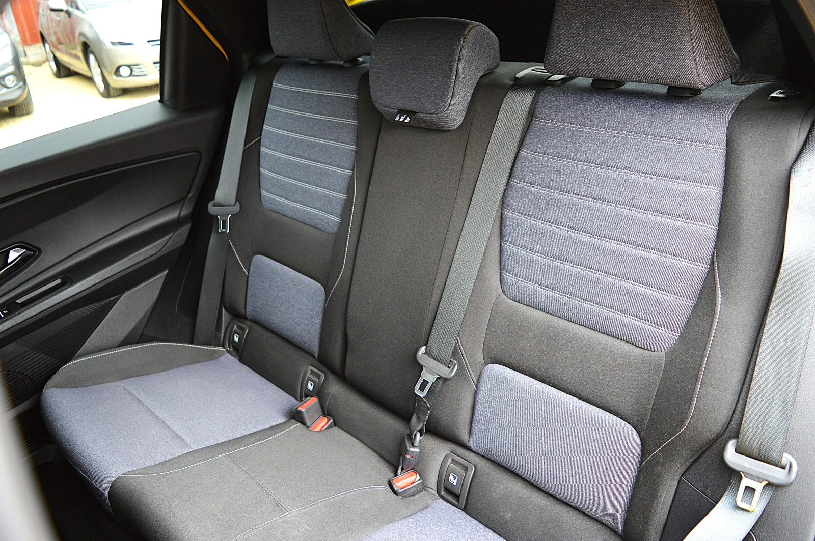 Renault 5 E-Tech 52kWh 14000KM, снимка 11 - Автомобили и джипове - 56747163