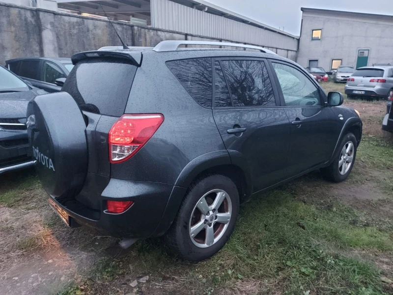 Toyota Rav4 2.2D Luxury , снимка 3 - Автомобили и джипове - 48774552