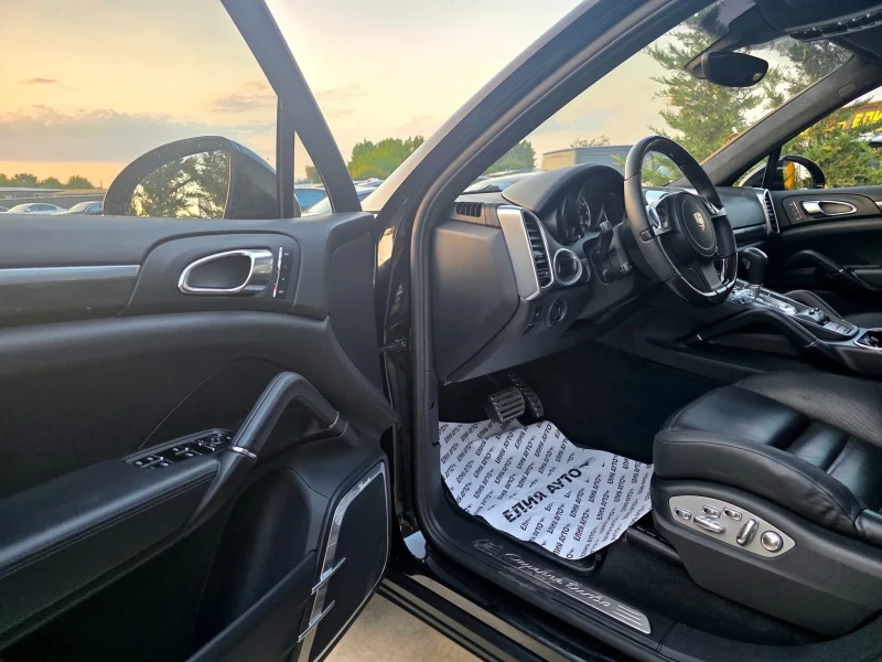 Porsche Cayenne TURBO S FULL GTS LINE ПАНОРАМА ЛИЗИНГ 100%, снимка 12 - Автомобили и джипове - 51313840