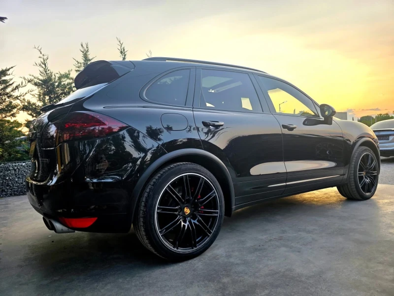 Porsche Cayenne TURBO S FULL GTS LINE ПАНОРАМА ЛИЗИНГ 100%, снимка 10 - Автомобили и джипове - 51313840