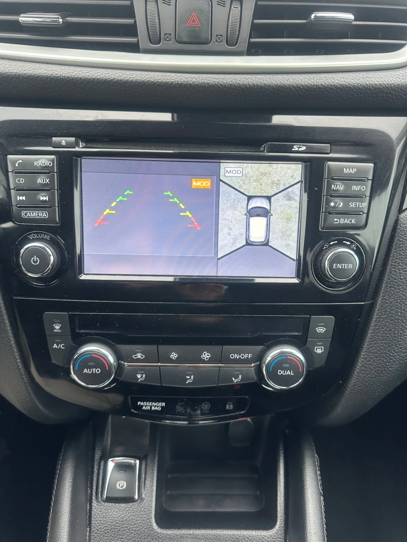 Nissan Qashqai, снимка 12 - Автомобили и джипове - 52869043