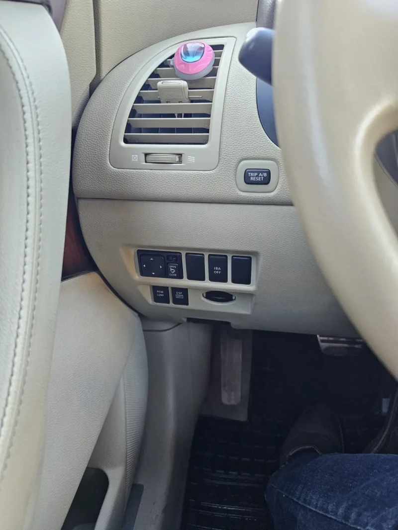 Infiniti Fx 30 SUV, снимка 8 - Автомобили и джипове - 53446244