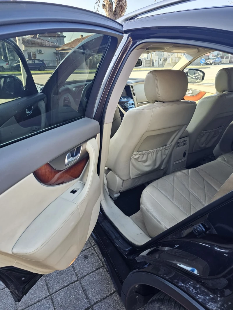 Infiniti Fx 30 SUV, снимка 16 - Автомобили и джипове - 53446244