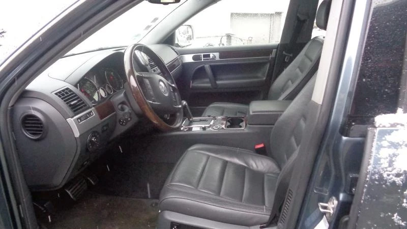 VW Touareg 5.0tdi, снимка 13 - Автомобили и джипове - 16701447